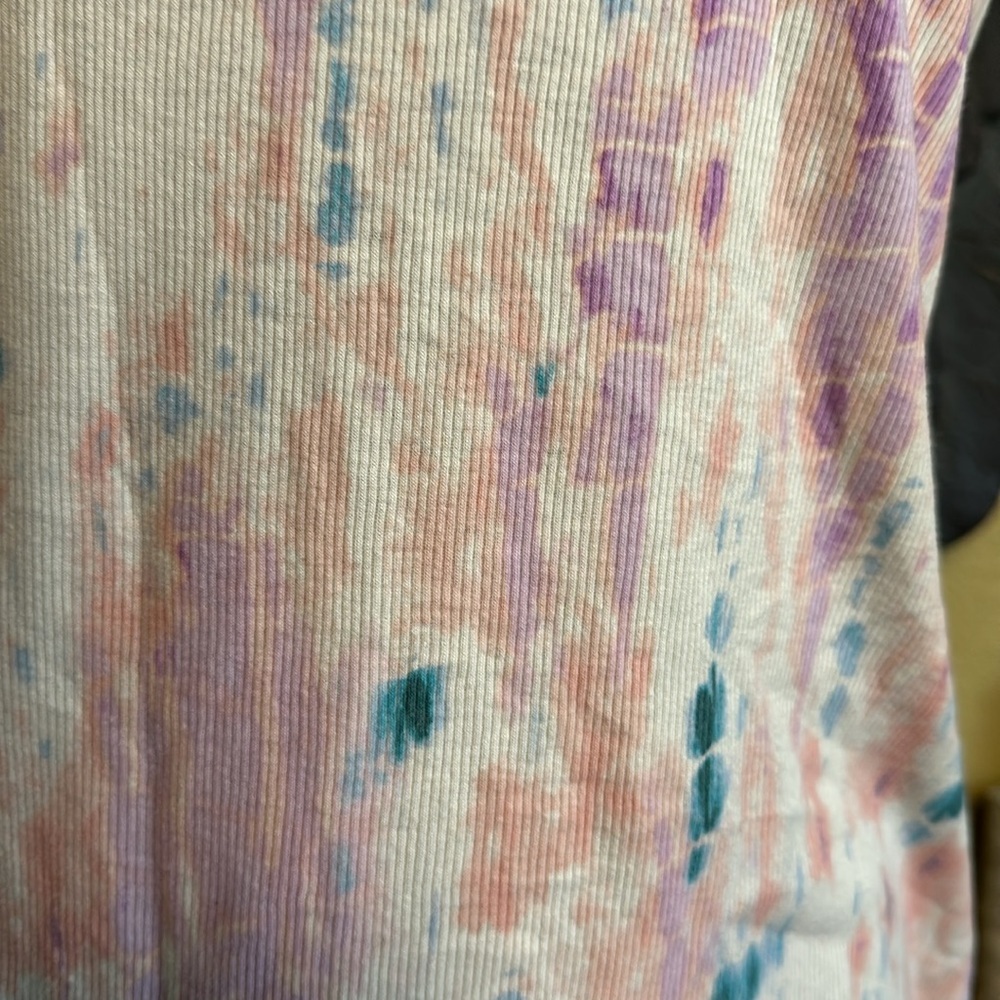 Old Navy Ribbed Racer Back Tank Top - Picture 2 of 6